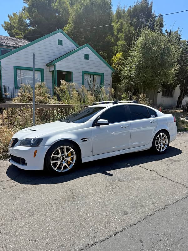 2009 Pontiac G8 - GT Sedan 4D