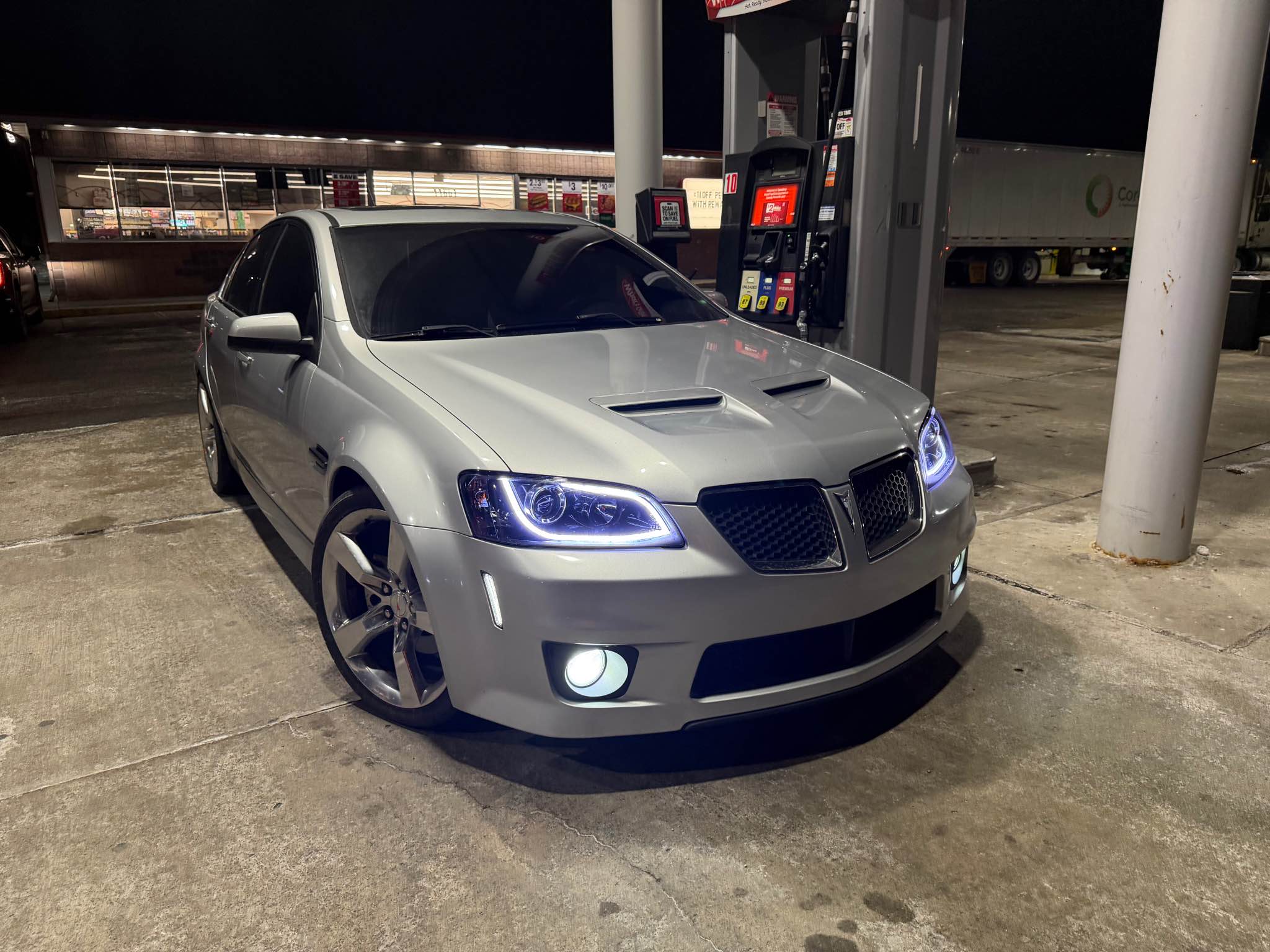 2009 Pontiac G8 - GT Sedan 4D