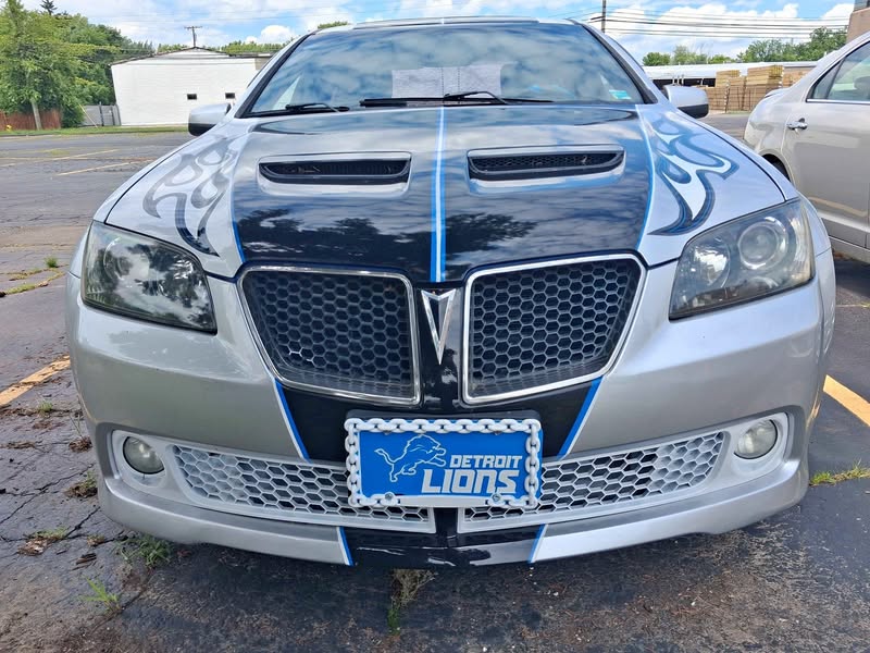2009 Pontiac G8 - Sedan 4D