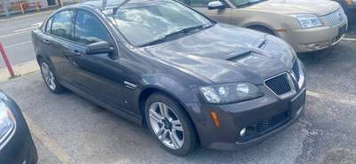 2009 Pontiac G8 - Sedan 4D