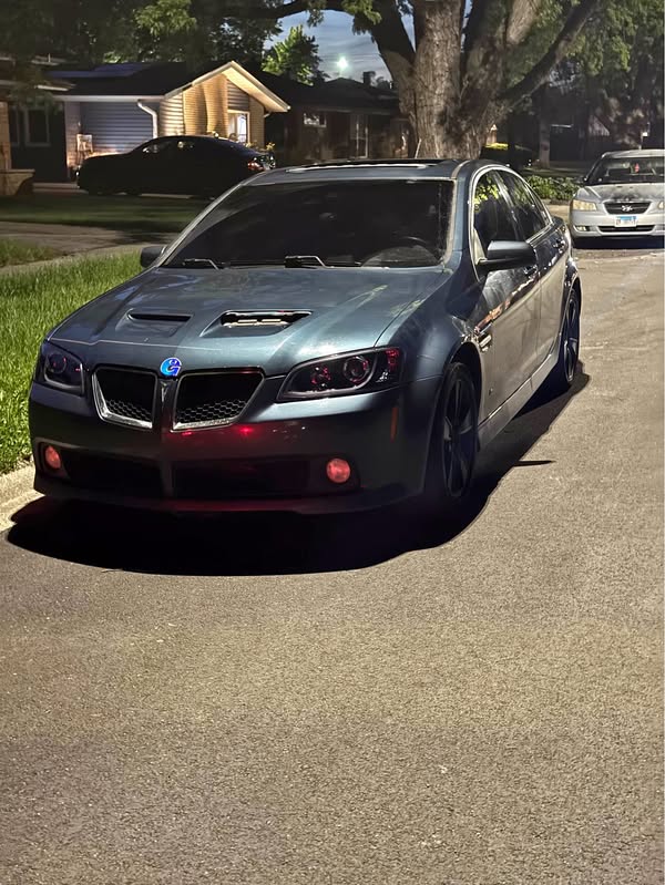 2009 Pontiac G8 - Sedan 4D
