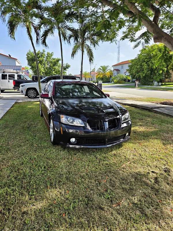 2009 Pontiac G8 - GT Sedan 4D