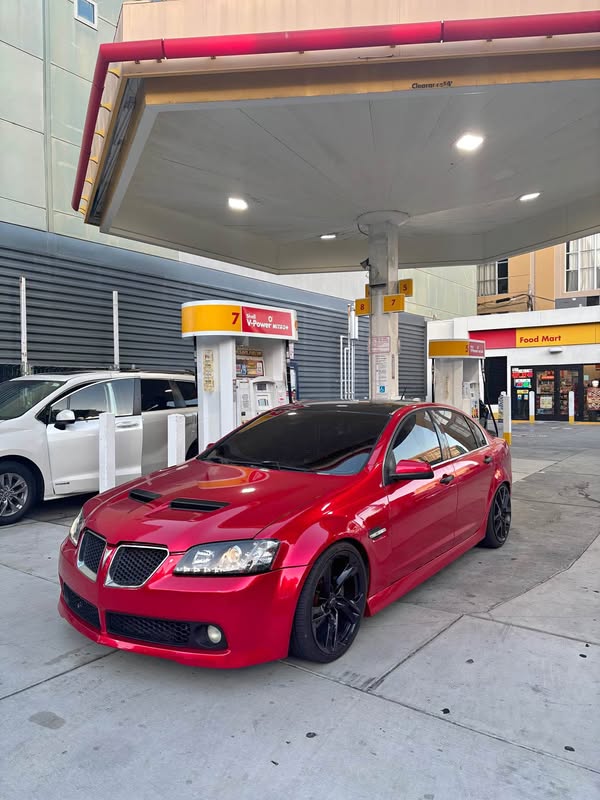 2009 Pontiac G8 - GT Sedan 4D