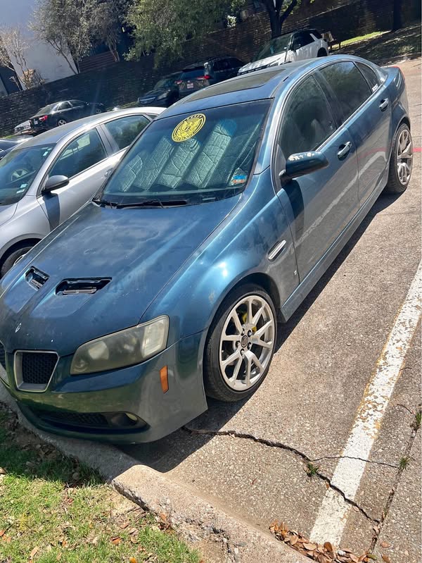 2009 Pontiac G8 - Sedan 4D