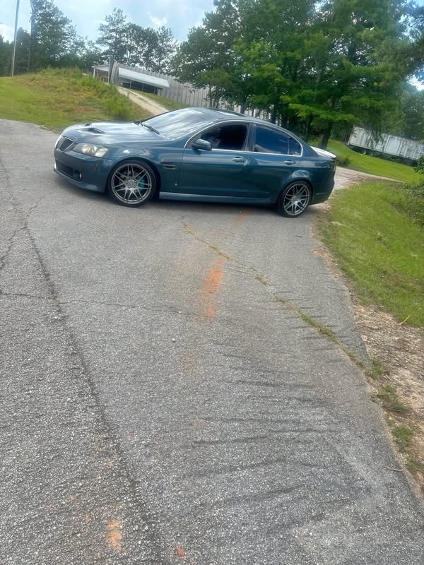 2009 Pontiac G8 - GT Sedan 4D