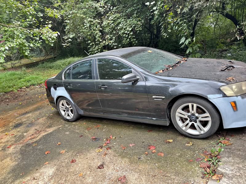 2008 Pontiac G8 - Sedan 4D