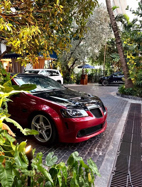 2009 Pontiac G8 - GT Sedan 4D