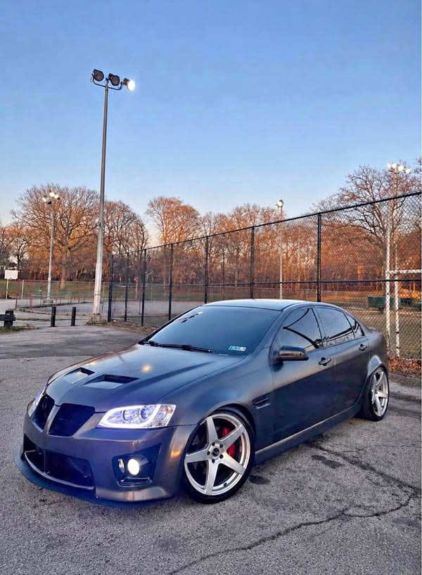 2008 Pontiac G8 - Sedan 4D