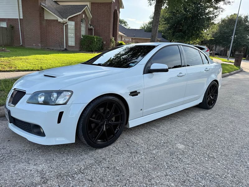 2009 Pontiac G8 - GT Sedan 4D