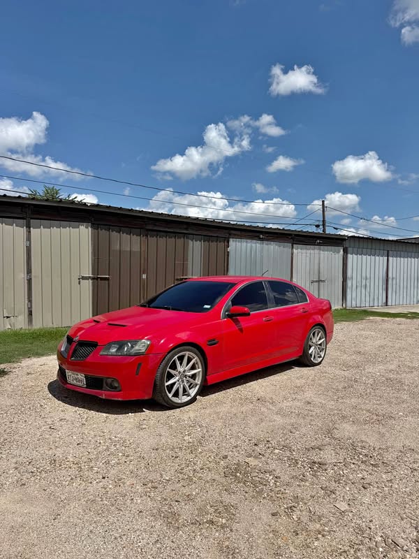 2009 Pontiac G8 - GT Sedan 4D