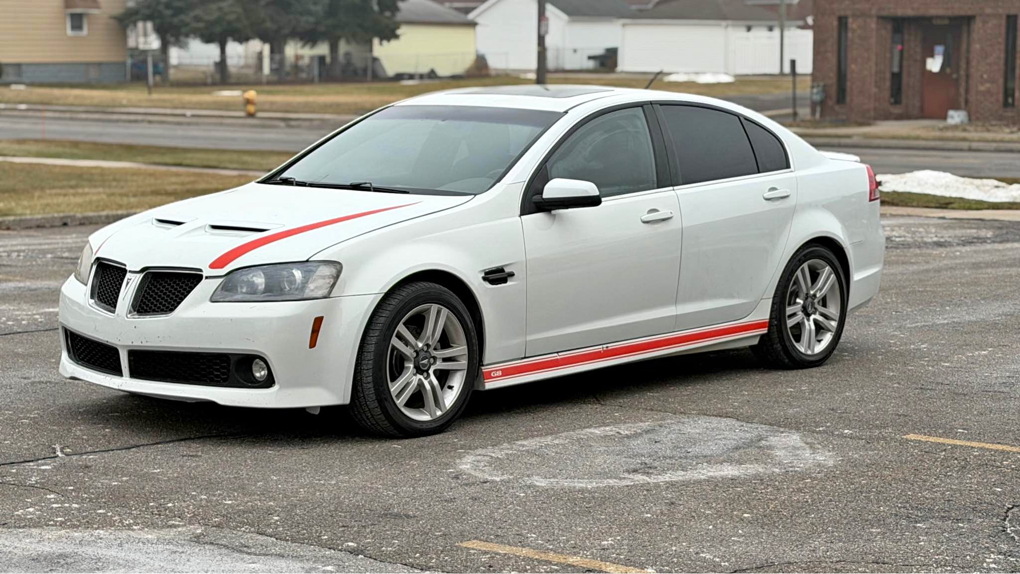 2009 Pontiac G8 - Sedan 4D