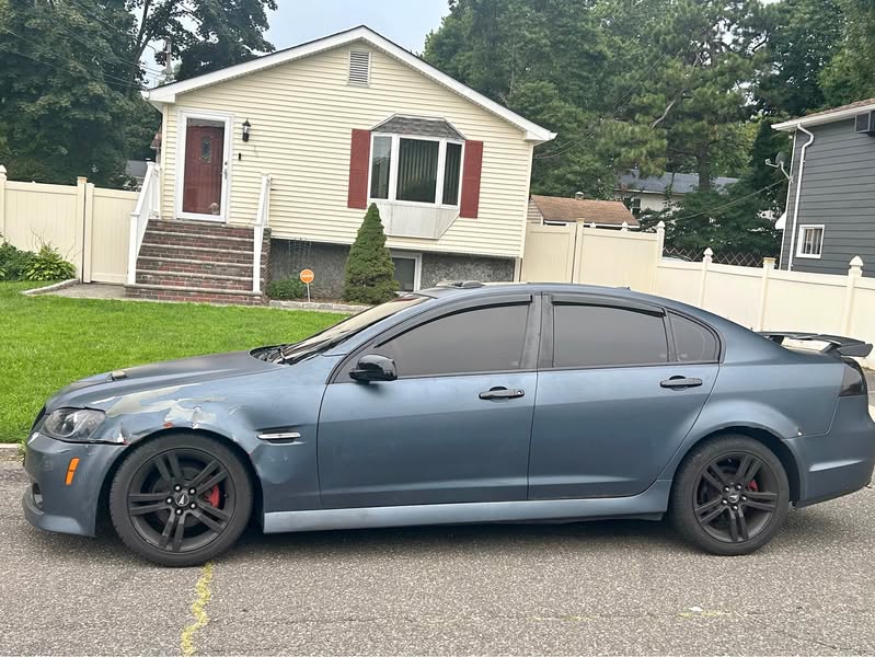 2009 Pontiac G8 - Sedan 4D