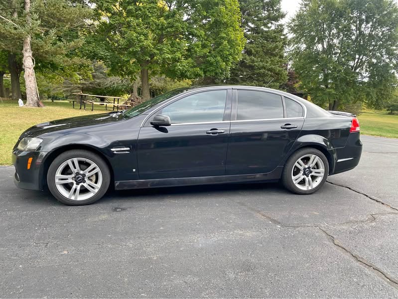 2009 Pontiac G8 - Sedan 4D