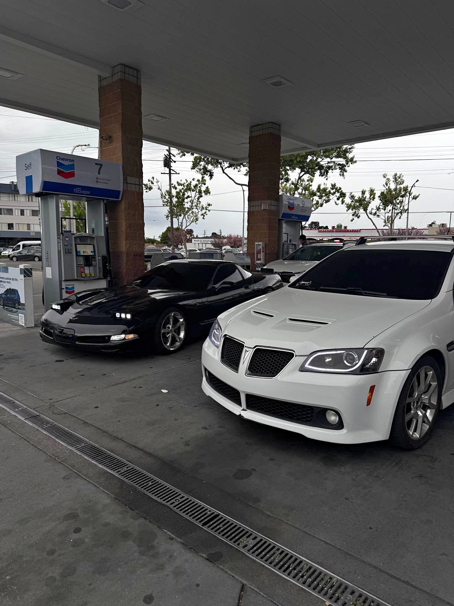 2009 Pontiac G8 - GT Sedan 4D