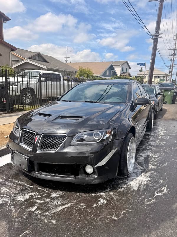 2009 Pontiac G8 - Sedan 4D
