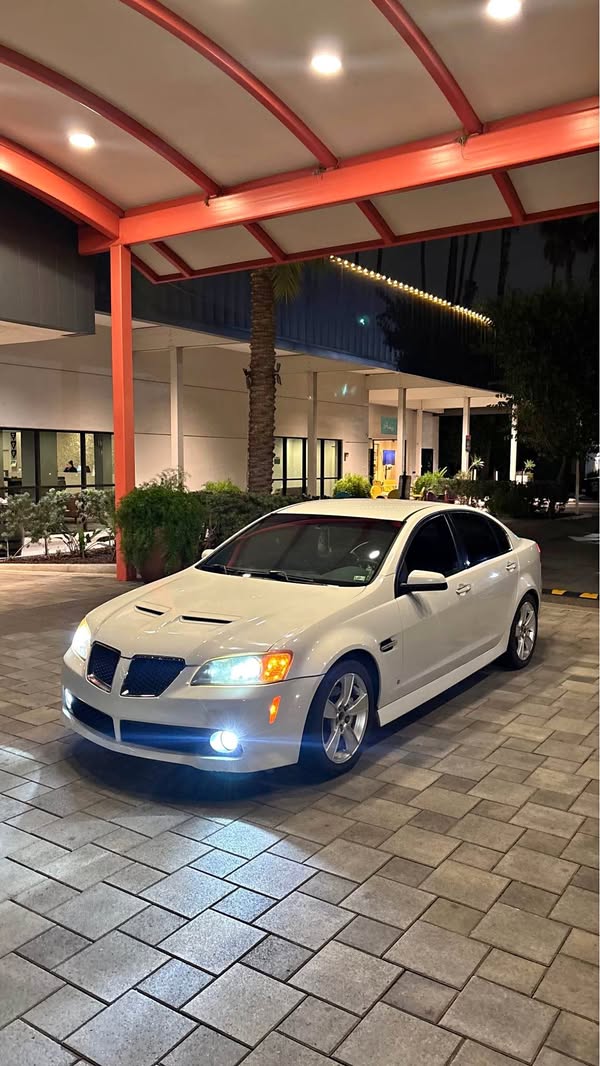 2009 Pontiac G8 - GT Sedan 4D