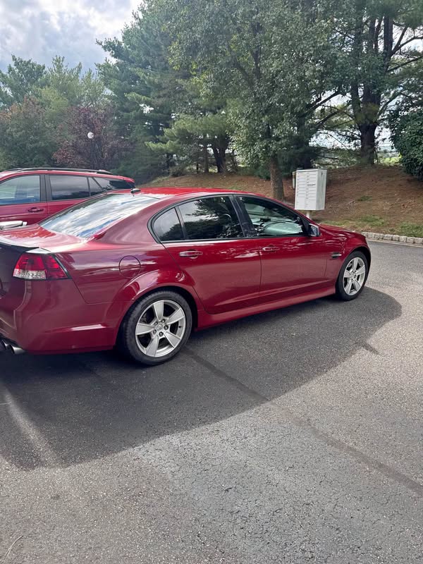 2009 Pontiac G8 - GT Sedan 4D