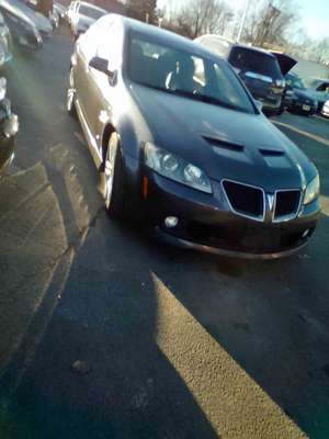 2009 Pontiac G8 - Sedan 4D