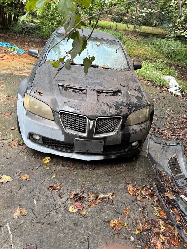 2008 Pontiac G8 - Sedan 4D