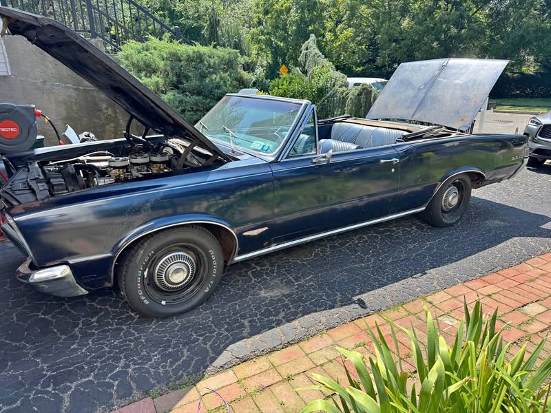 1965 Pontiac GTO - Automatic