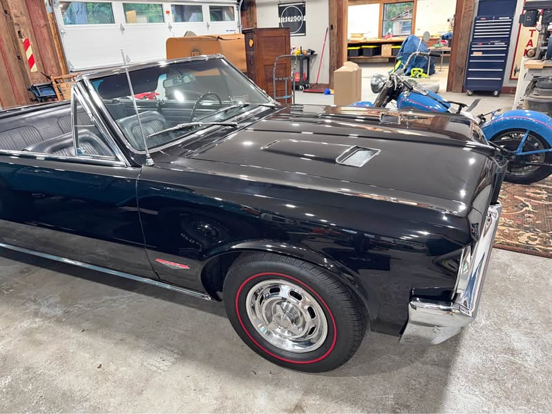 1964 Pontiac GTO - Coupe 2D