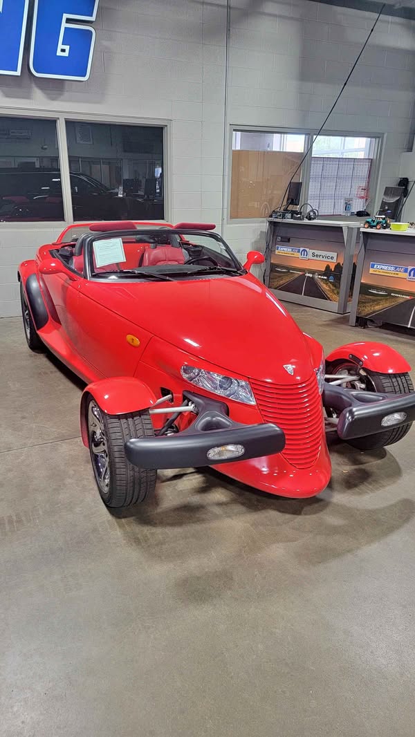 2000 Plymouth Prowler - Roadster 2D
