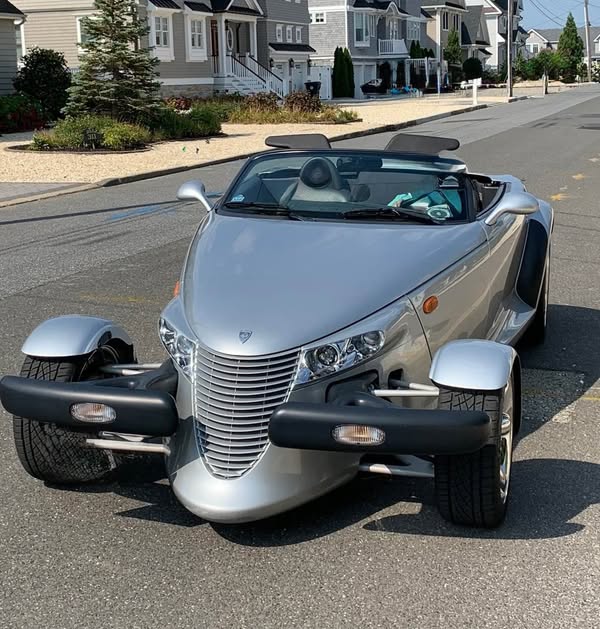 2001 PLYMOUTH PROWLER ROADSTER 2D GREAT SHAPE