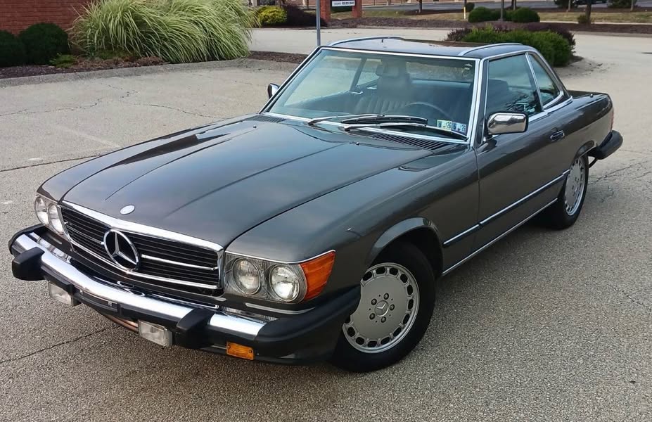 1986 Mercedes Benz 560SL. Roadster R107 Body style