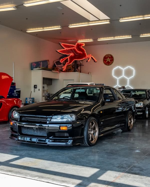 1998 Nissan r34 skyline - GTT
