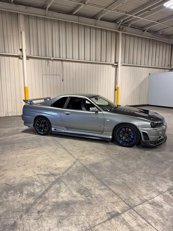 2000 Nissan Skyline