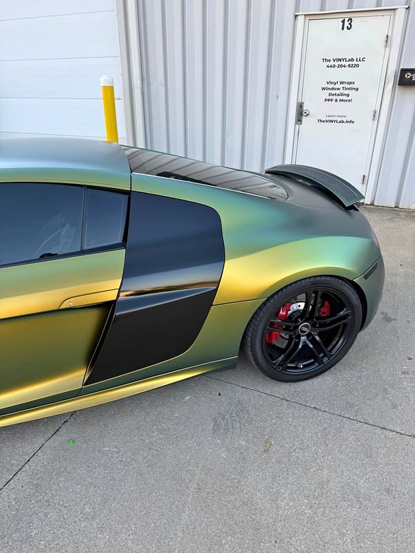 2011 Audi R8 - V10 Coupe 2D