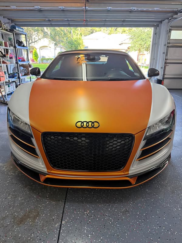 2011 Audi R8 - 5.2 Quattro Spyder Convertible 2D