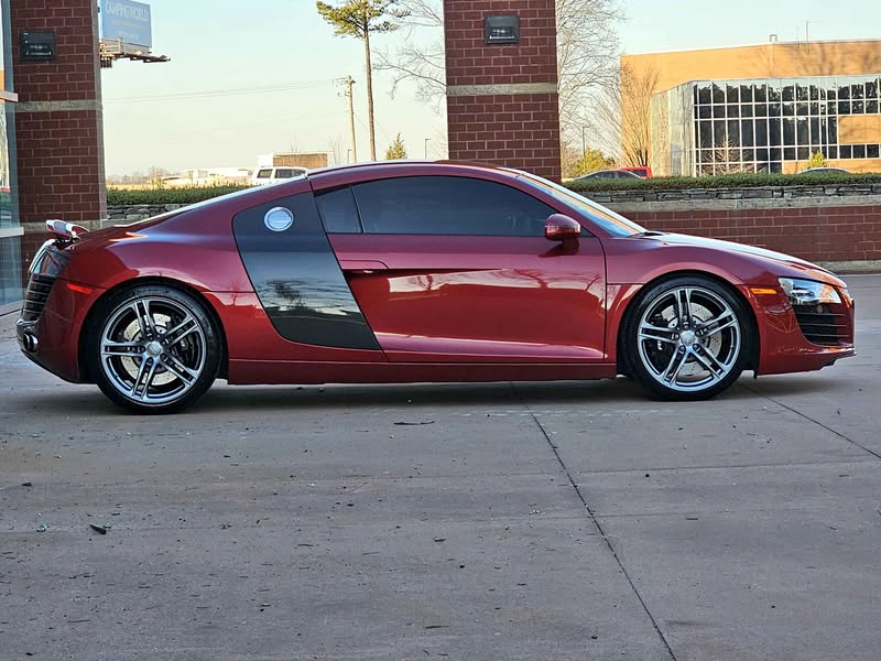 2009 Audi R8 - Exclusive Edition V8 Gated 6MT
