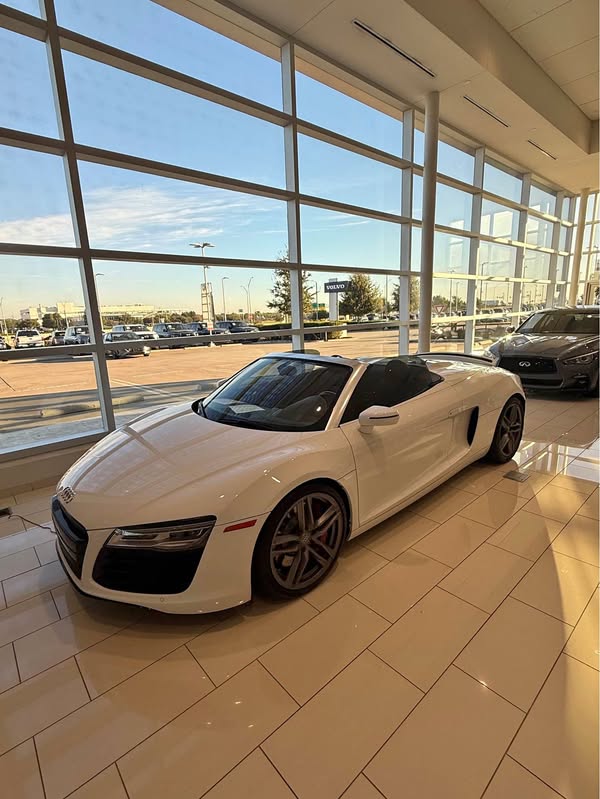 2015 Audi R8 - 4.2 Quattro Spyder Convertible 2D