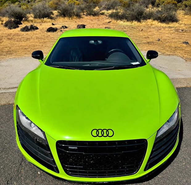 2009 Audi R8 - V8 Coupe 2D