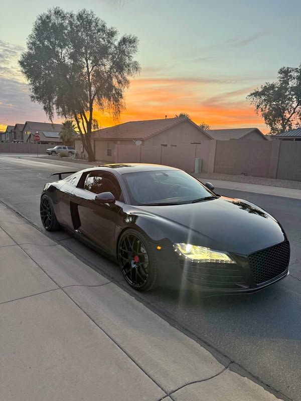 2009 Audi R8 - 4.2 Quattro Coupe 2D