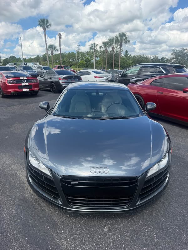2009 Audi R8 - Quattro Coupe 2D
