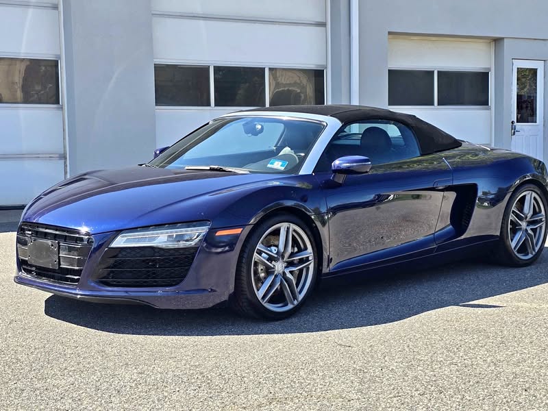 2014 Audi R8 - 4.2 Quattro Spyder Convertible 2D