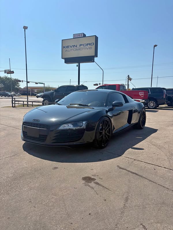 2012 Audi R8 - 4.2 Quattro Coupe 2D