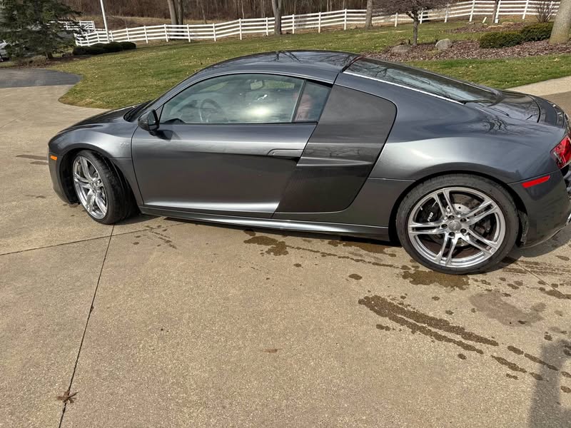 2010 Audi R8 - V10 Coupe 2D
