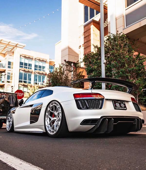 2017 Audi R8 - V10 plus