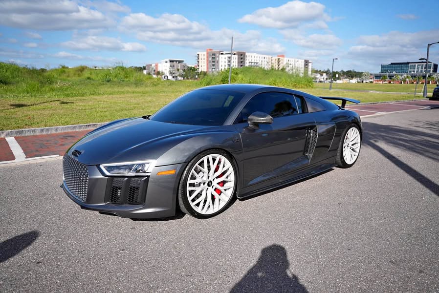 2018 Audi R8 - Quattro Coupe 2D
