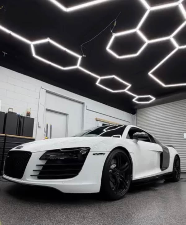 2009 Audi R8 - 4.2 Quattro Coupe 2D