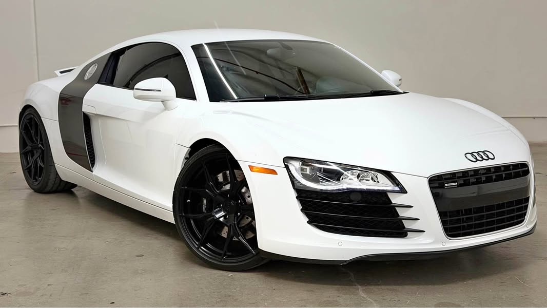 2012 Audi R8 - 4.2 Quattro Coupe 2D