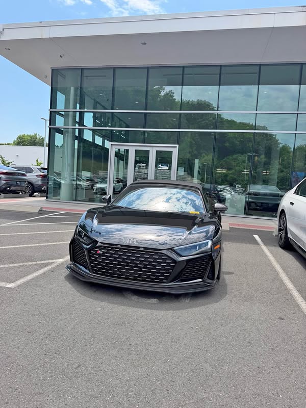 2020 Audi R8 - V10 Performance Spyder Cabriolet 2D
