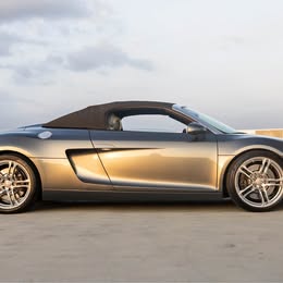 Audi R8 Spyder 2011