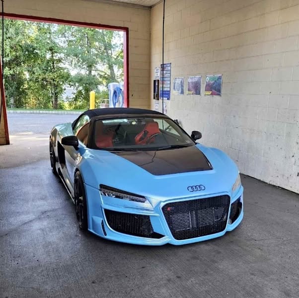 2011 Audi R8 - 5.2 Quattro Spyder Convertible 2D