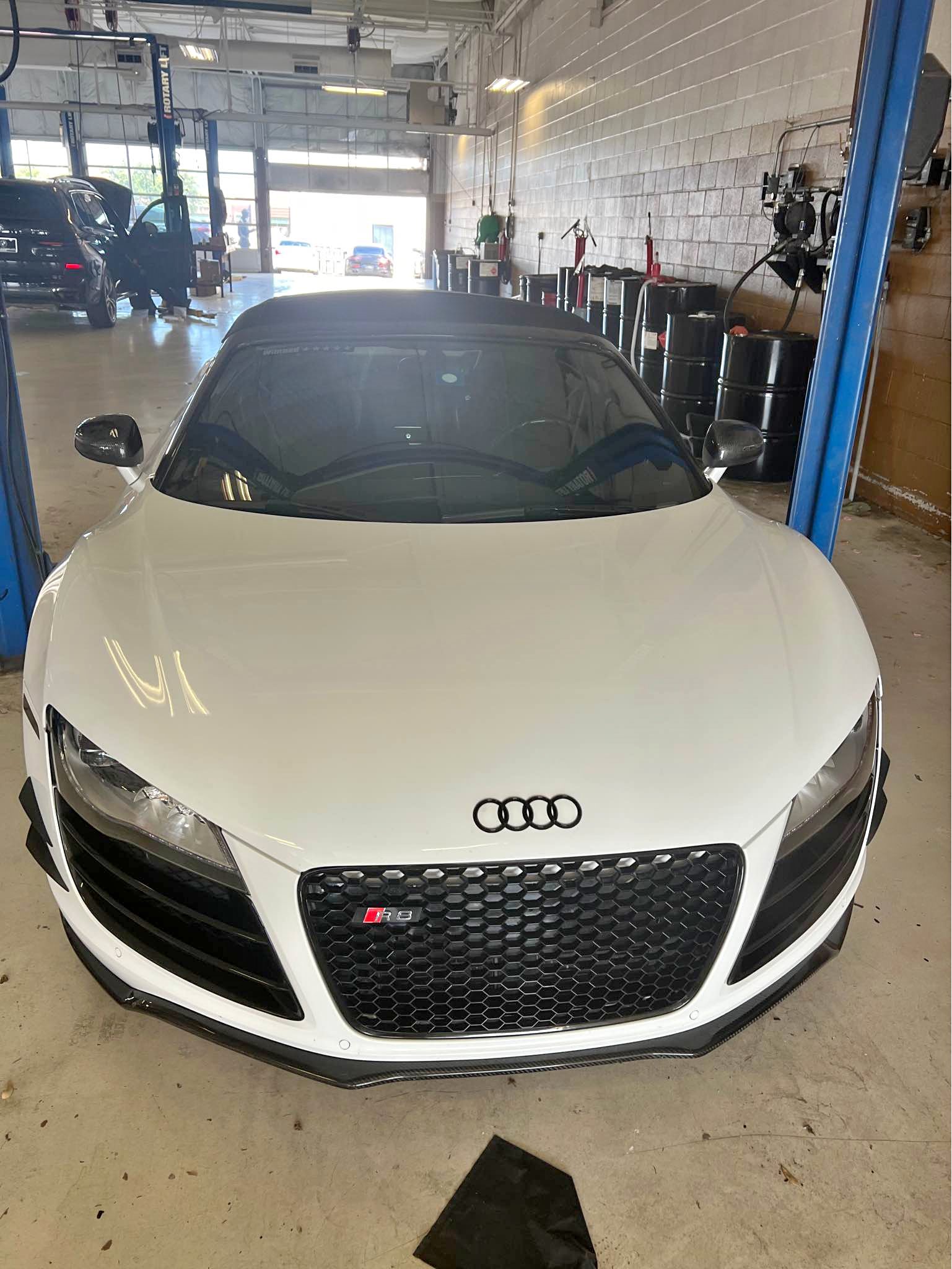2011 Audi R8 - 5.2 Quattro Spyder Convertible 2D