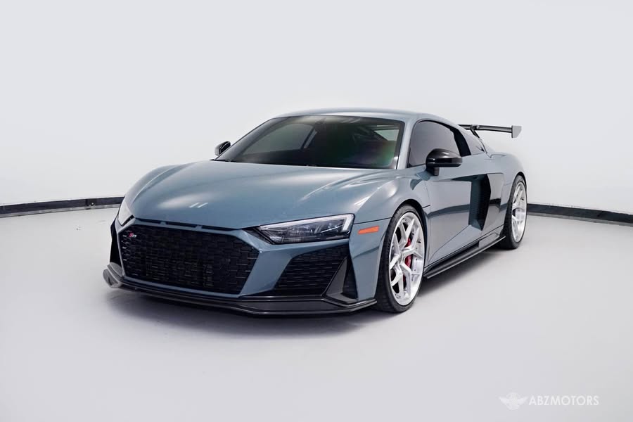 2020 Audi R8 - 5.2 Quattro Coupe 2D