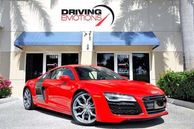 2014 Audi R8 5.2L V10 COUPE! 6-SPEED MANUAL!! CARBON...